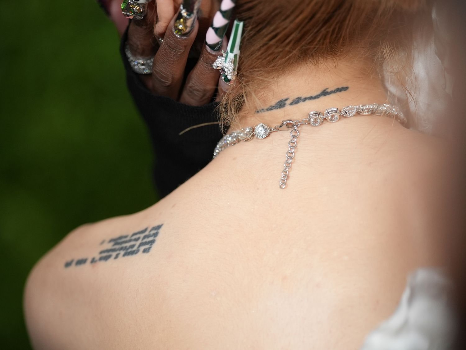 Ariana Grande's back
