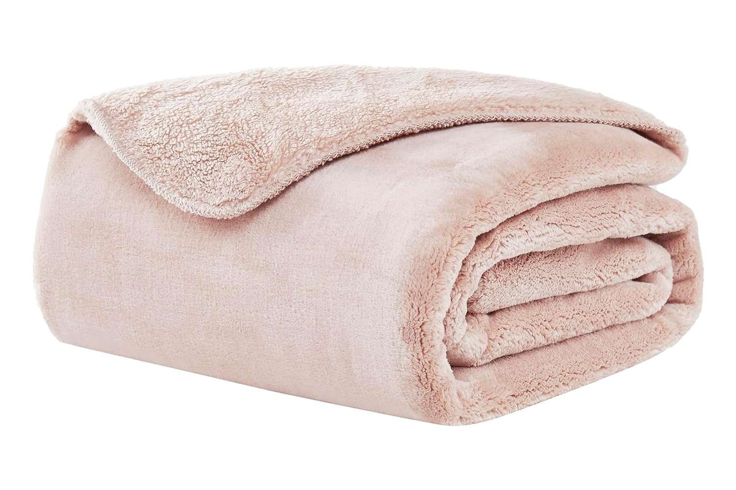Amazon Ugg Whitecap false fur throw Blanket